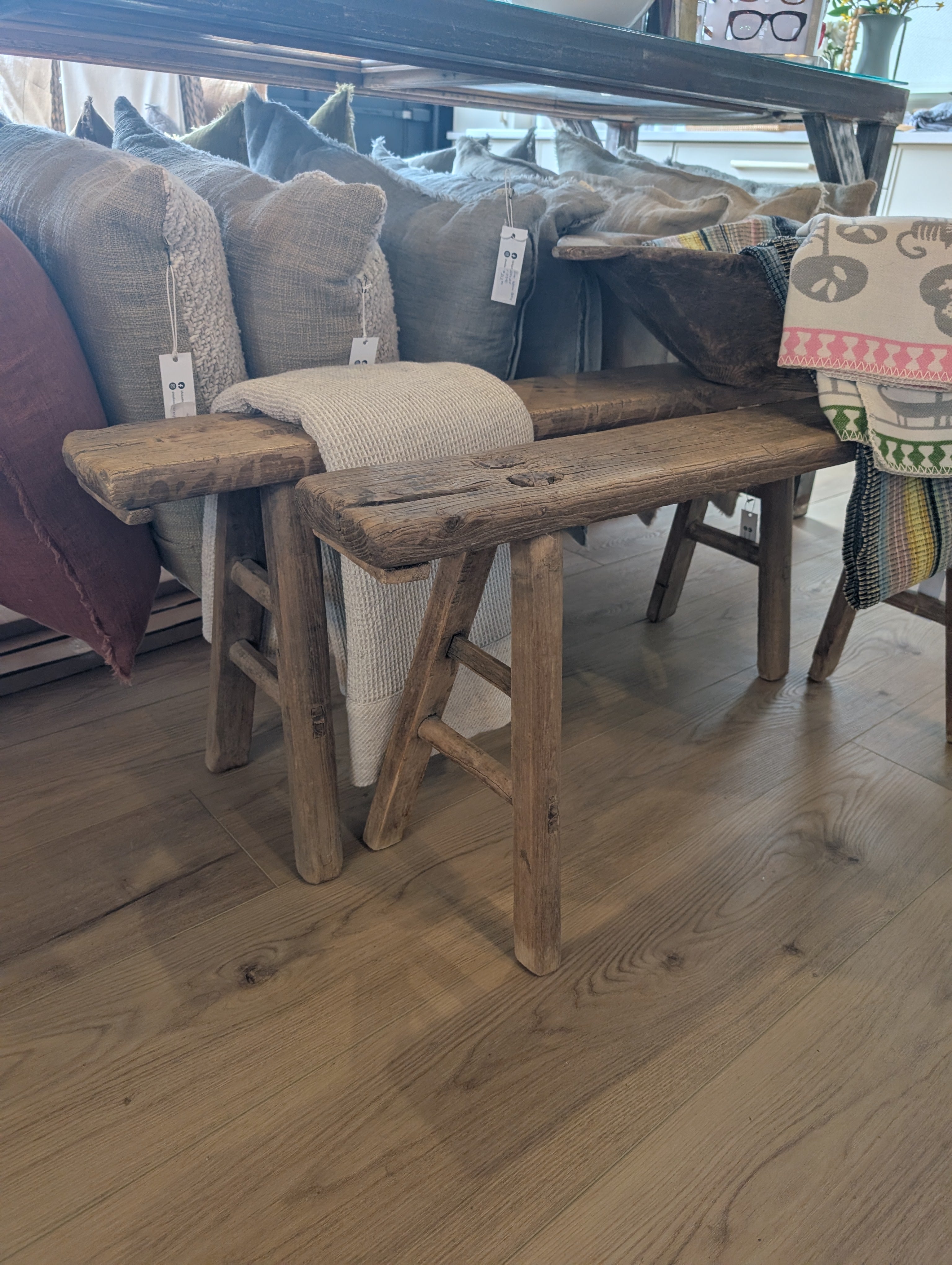 Leo Vintage Bench