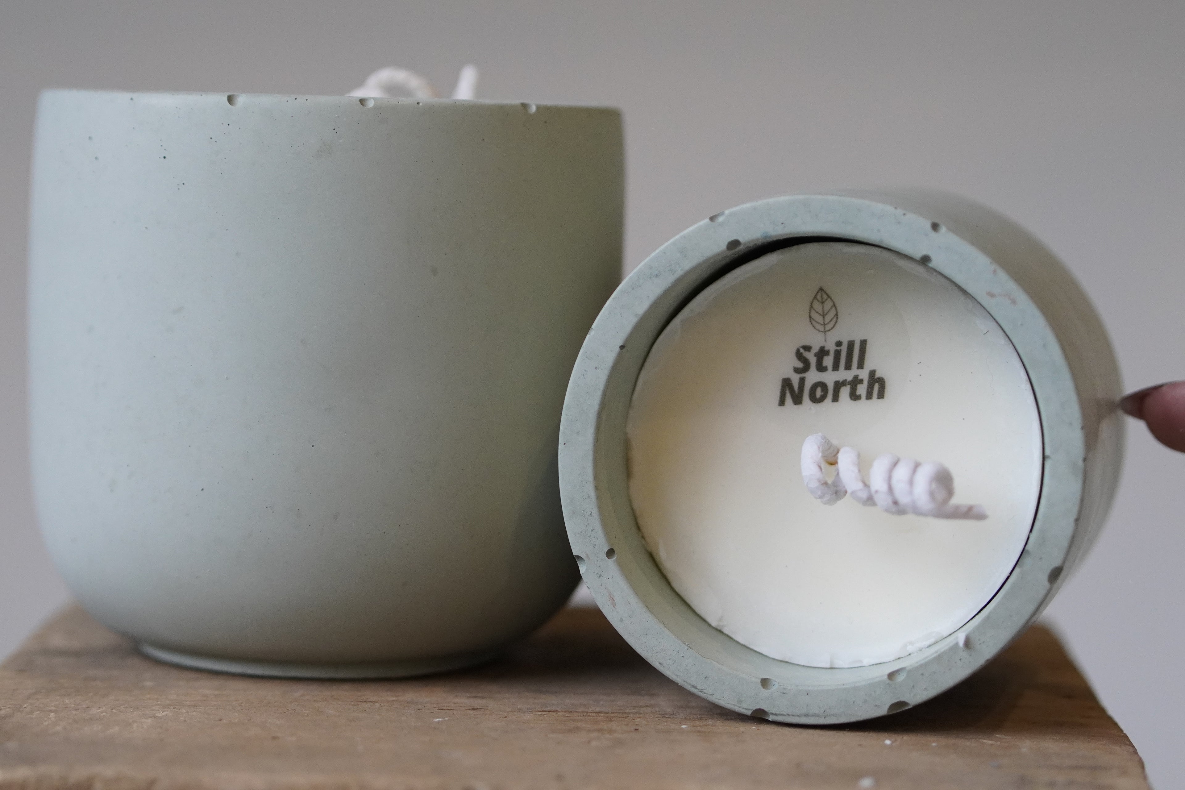 10oz / Still North