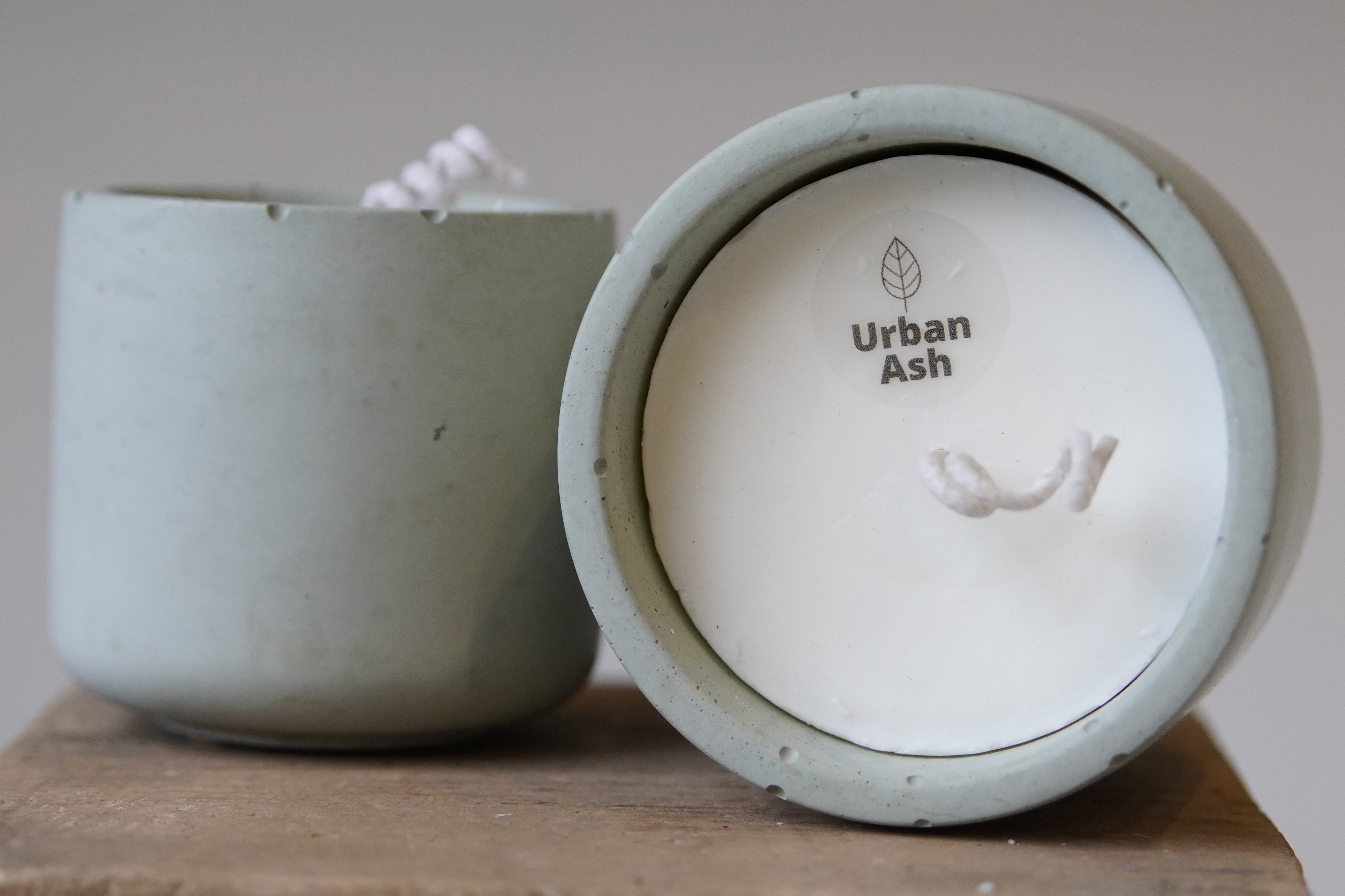 4oz / Urban Ash